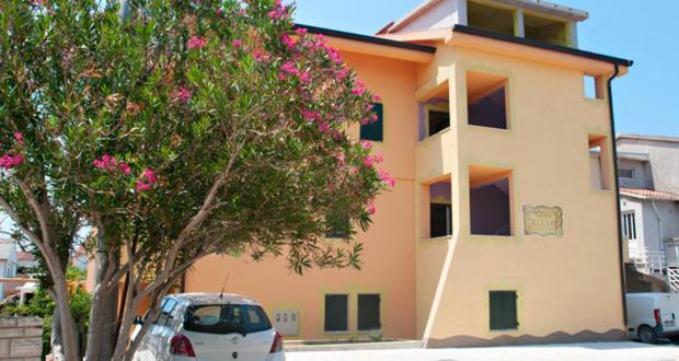 Centart Apartments Novalja Luaran gambar